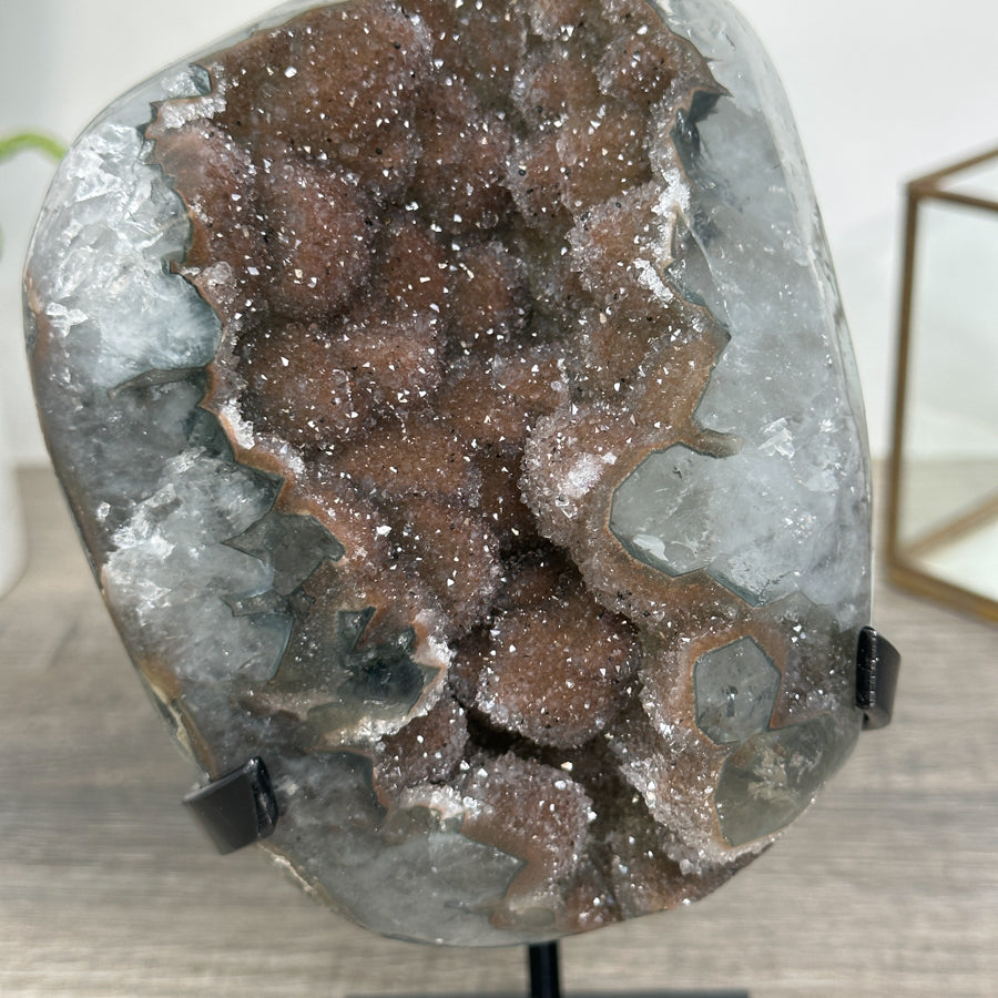 Zucker-Druzy-Geode mit dicht funkelnder Mikrostruktur