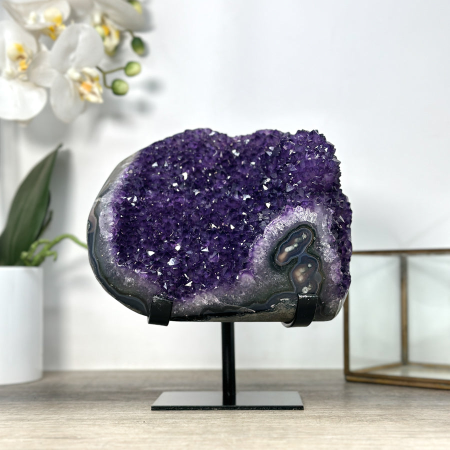 Amethyst-Stein mit Achat-Matrix, in ausgewählter Spitzenqualität