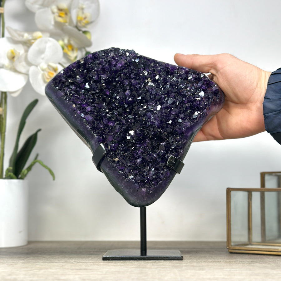 Amethyst-Exemplar mit fein ausgebildeter, abstrakter Spitzenzone