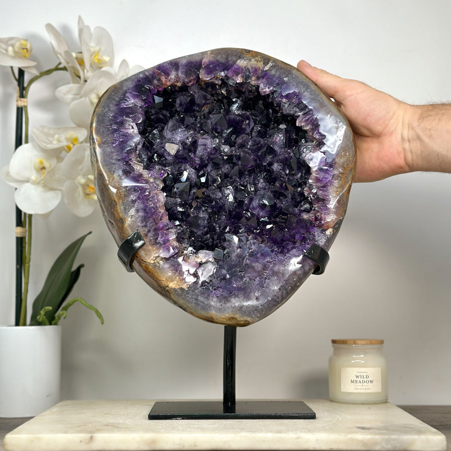 Amethyst-Kristallcluster XL mit massiv gewachsener Kristallstruktur